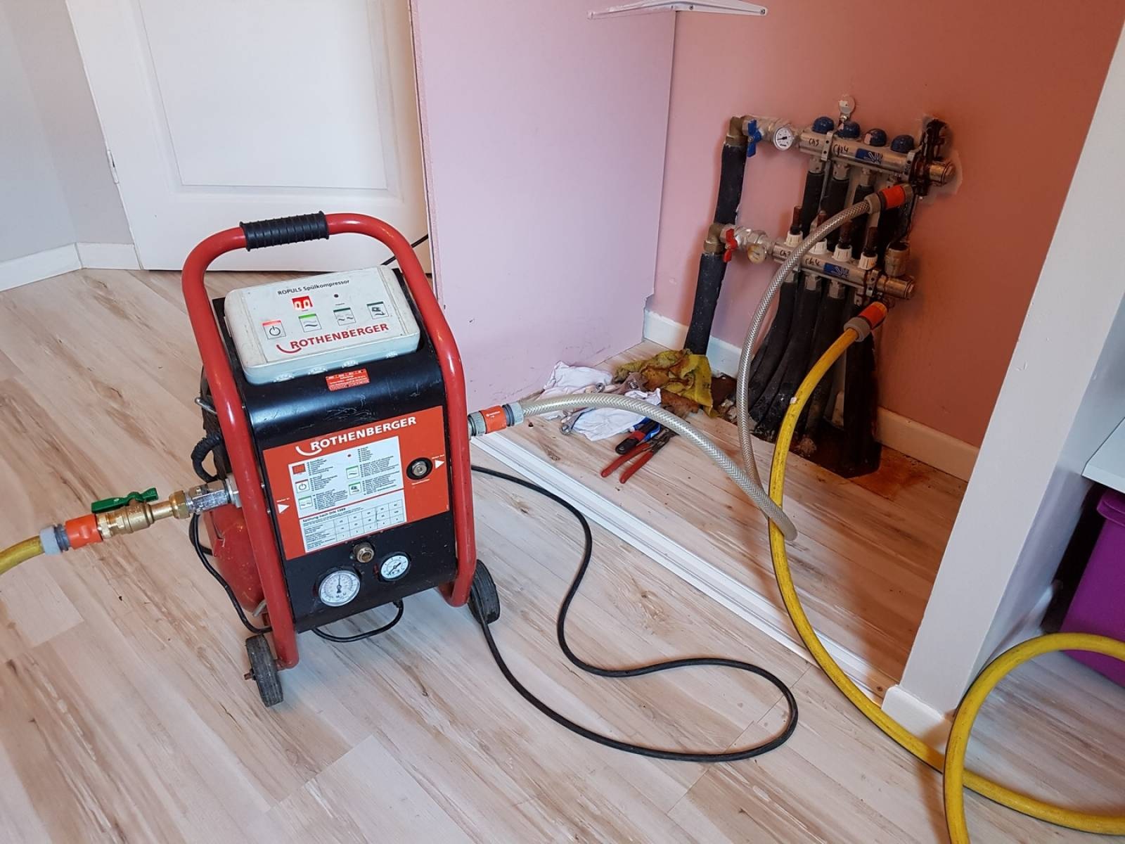 Çekmeköy Güngören Vaillant Hermetik Şofben Kombi Bakımı